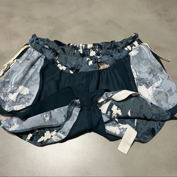 ARITZIA WILFRED Montrouge Crepe Shorts - Picture 4 of 5